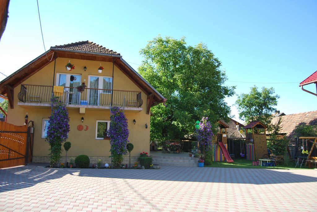 Pensiunea Soare Si Luna Praid Exterior photo